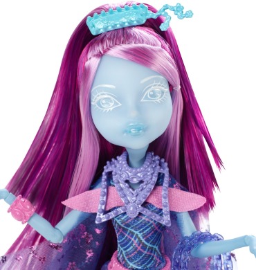 Monster High, Киеми Хонтерли, населенны призраками